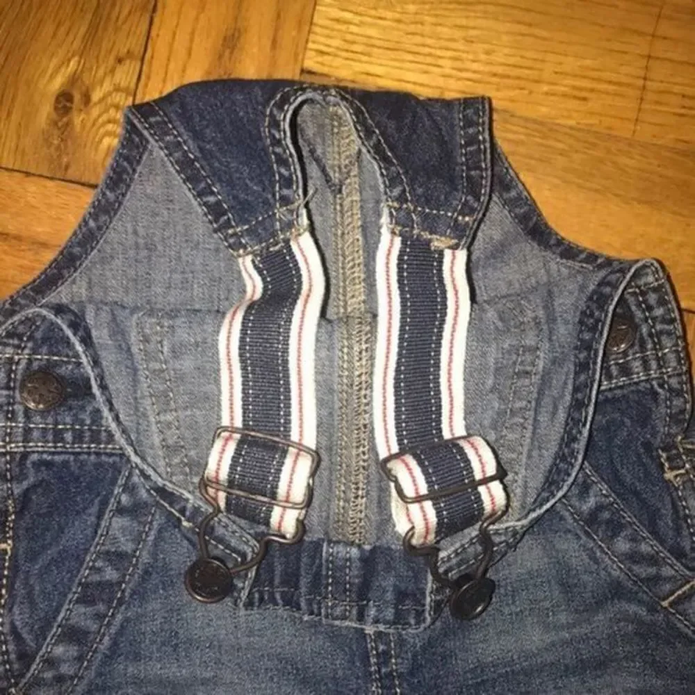 Oshkosh overalls size 9 months​​